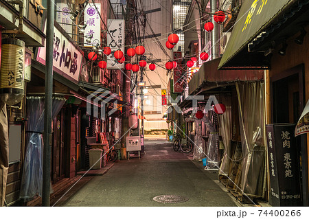 《東京都》コロナ禍の赤羽飲み屋街・緊急事態宣言下の時短営業 74400266