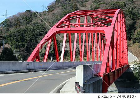 高浜原子力発電所2021 新内浦大橋（福井県 大飯郡 高浜町） 74409107