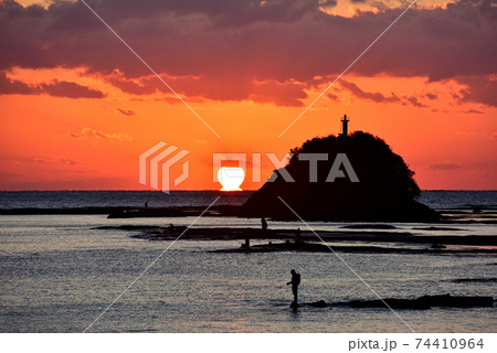 天神崎の夕日 74410964