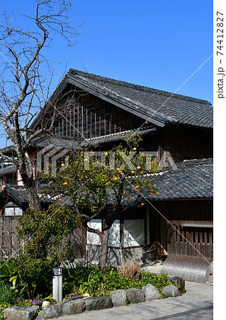 冬晴れの半田運河界隈 旧中埜半六邸・蔵の街 冬晴れの半田運河界隈 旧中埜半六邸・蔵の街 74412827