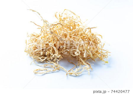 切り干し大根 白背景 切り干し大根 白背景 74420477
