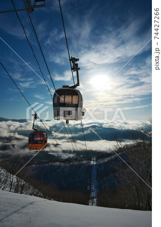 白馬岩岳スノーフィールド　雲上のゴンドラ「ノア」 74427266