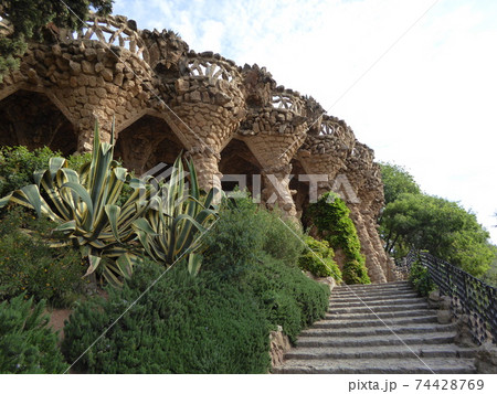 バルセロナ　グエル公園 74428769