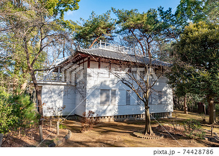 哲学堂公園（名勝）　　絶対城（図書館）　東京都中野区　日本 74428786