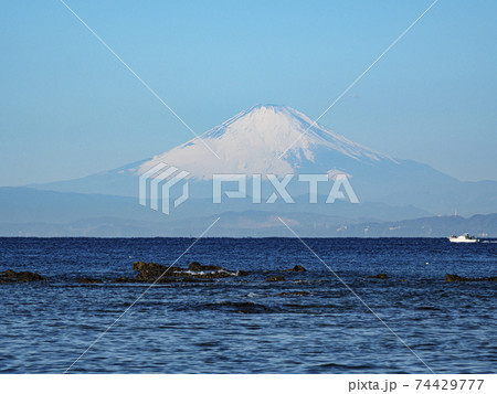 湘南三浦半島の逗子市・葉山町の冬 湘南三浦半島の逗子市・葉山町の冬 74429777