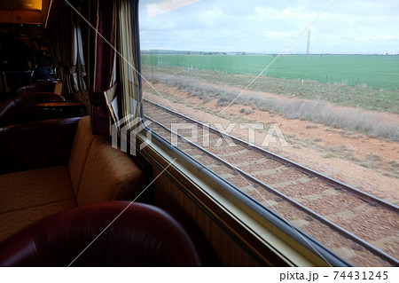 雄大なオーストラリアを体感する大陸横断鉄道インディアンパシフィック号 Indian Pacific の写真素材