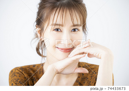 女性　ビューティー 74433673