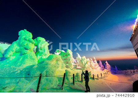 蔵王の樹氷 74442910