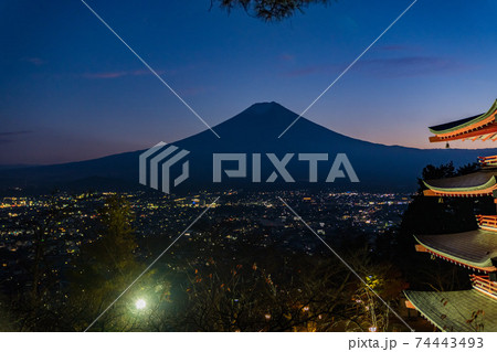 新倉山浅間公園　夜景 74443493