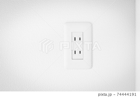 壁の埋込ダブルコンセント コンセントの穴 壁コンセント 2口コンセント 壁の埋込ダブルコンセント コンセントの穴 壁コンセント 2口コンセント 74444191