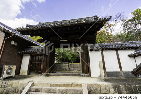 河内源氏発祥の地 通法寺跡 山門 大阪府羽曳野市 河内源氏発祥の地 通法寺跡 山門 大阪府羽曳野市 74446058