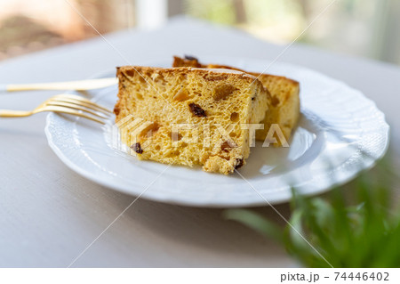 朝食のシフォンケーキ 74446402