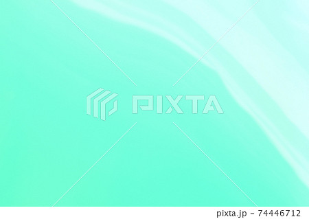 青緑色系抽象的背景　緩やかな流れ・波紋のように 74446712
