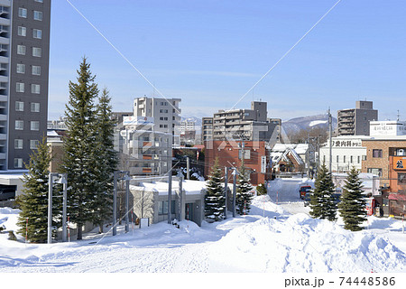 札幌市福住の住宅街 74448586