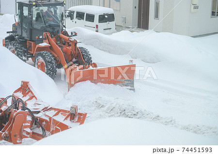 除雪作業 74451593