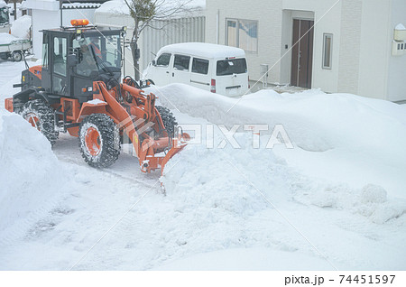 除雪作業 74451597