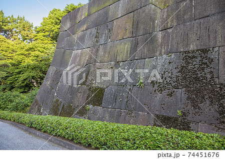 皇居東御苑 旧江戸城 中雀門跡 中之門跡 二の丸 三の丸 皇居附属庭園 石垣 皇居東御苑 旧江戸城 中雀門跡 中之門跡 二の丸 三の丸 皇居附属庭園 石垣 74451676