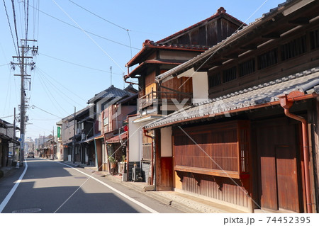 美濃路の古い町並み 74452395