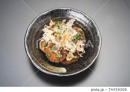 超簡単　お手軽　ほくほくの長いも焼き　家飲み　こんがりおつまみ 74459309