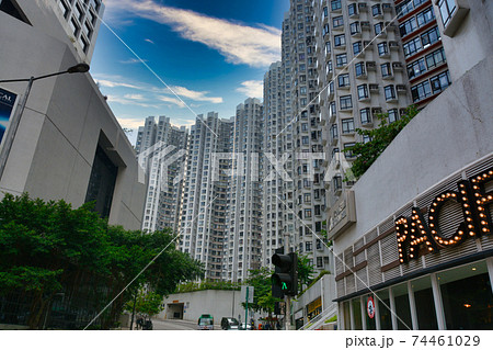 香港の住宅街の風景 74461029