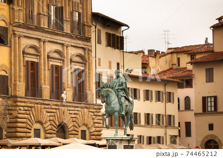 equestrian monument to Cosimo I in the Piazza della Signoria. Florence, Italy. 74465212