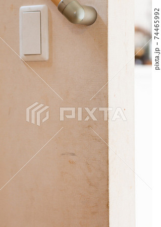 玄関の汚れたクロス 玄関の汚れたクロス 74465992