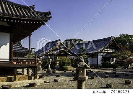 當麻寺　奥院　庫裏　奈良県葛城市 74466173