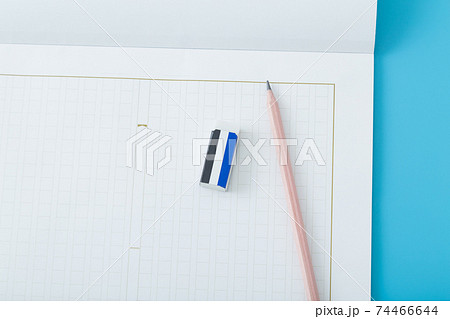 原稿用紙と筆記用具 原稿用紙と筆記用具 74466644