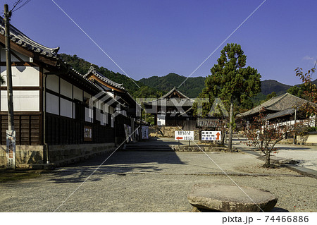 當麻寺　境内　奈良県葛城市 74466886