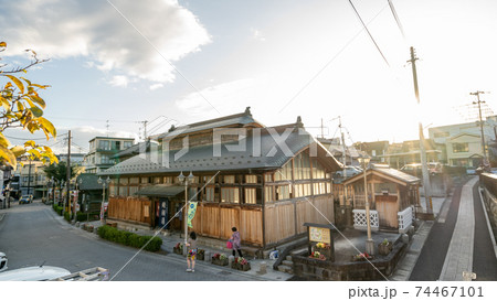 飯坂温泉　町並み　飯坂温泉発祥のお湯　鯖湖湯　松尾芭蕉もこの湯に入った 74467101