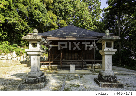 當麻寺　弘法大師堂　奈良県葛城市 74467171