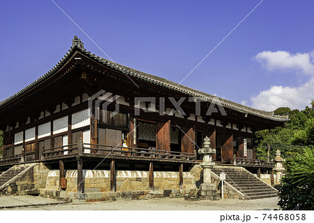 當麻寺　本堂（曼荼羅堂）　奈良県葛城市 74468058