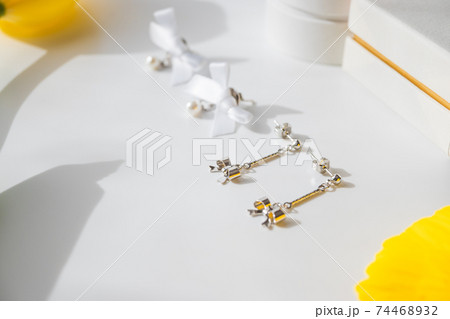 リボンのピアス、パールのピアス【プレゼントイメージ】 リボンのピアス、パールのピアス【プレゼントイメージ】 74468932