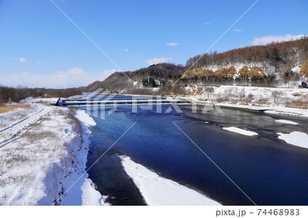 十勝川千代田堰堤・冬 十勝川千代田堰堤・冬 74468983