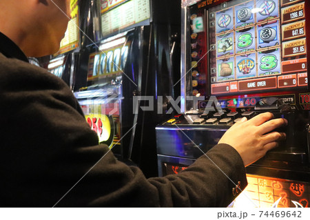 ギャンブル 74469642