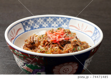 牛丼 74471485