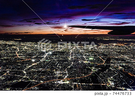 機内より夜景 74476733