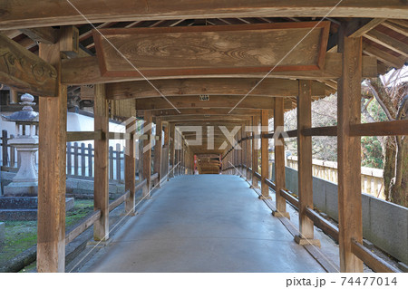 【吉備津神社 (回廊)】 岡山県岡山市北区吉備津 【吉備津神社 (回廊)】 岡山県岡山市北区吉備津 74477014