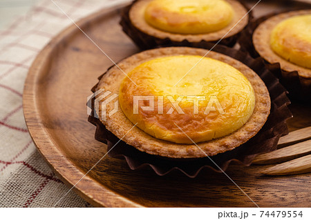 チーズタルト　クローズアップ 74479554