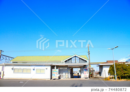 JR関西本線、永和駅前の風景 74480872