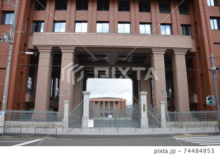 龍谷大学 74484953