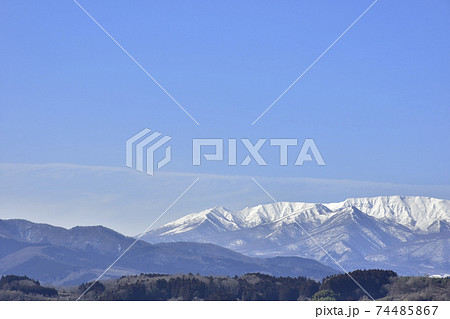 冬の田園地帯より望む蔵王の山々 冬の田園地帯より望む蔵王の山々 74485867