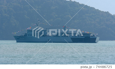 マレーシア海軍兵員輸送艦マハワングサ マレーシア海軍兵員輸送艦マハワングサ 74486725