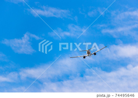 飛行機・航空機 74495646