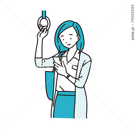 電車でスマホを見る女性 74503565