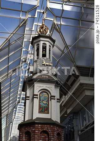 日本の古くてとても美しい建物 74511526