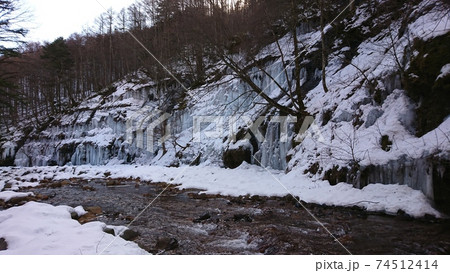 湯川渓谷氷瀑群 湯川渓谷氷瀑群 74512414