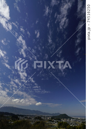 明日香村甘樫丘から見る二上山 明日香村甘樫丘から見る二上山 74516250