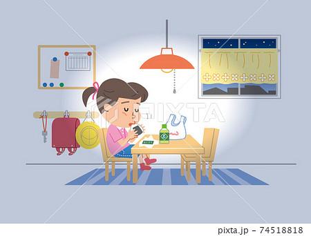 孤食　一人で食事をする少女のイラスト 74518818