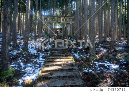 京都市右京区京北町に所在する賀茂神社を撮影 京都市右京区京北町に所在する賀茂神社を撮影 74520711
